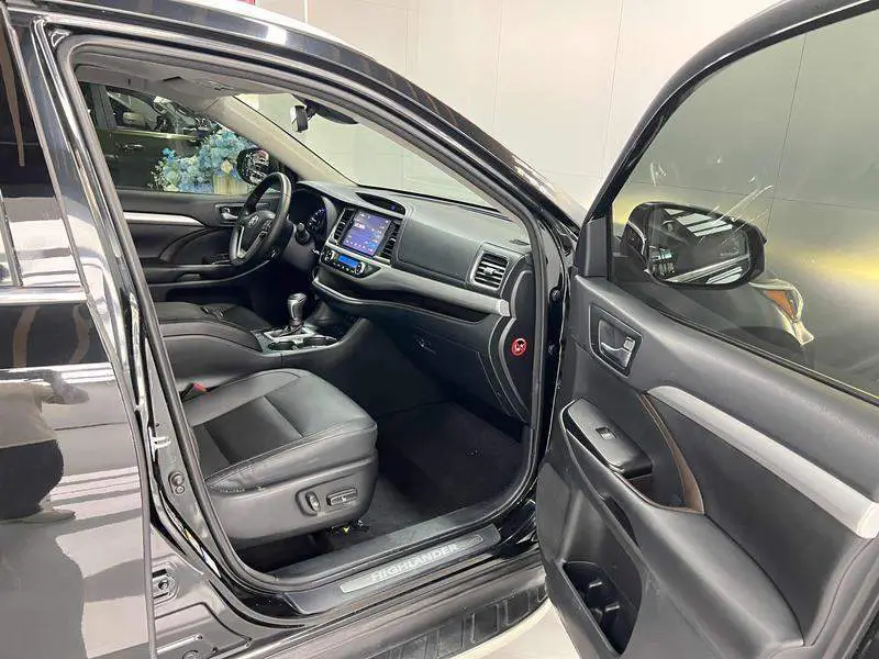Highlander 2018 2.0T 4WD Premium Edition 7 Seaters National VI — 16