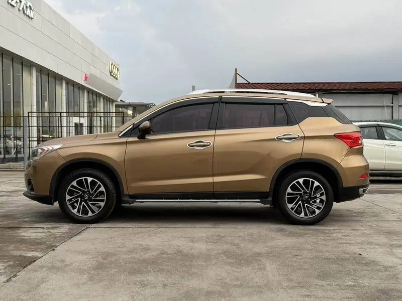 Trumpchi GS4 2017 200T G-DCT 2WD Elite Edition — 4