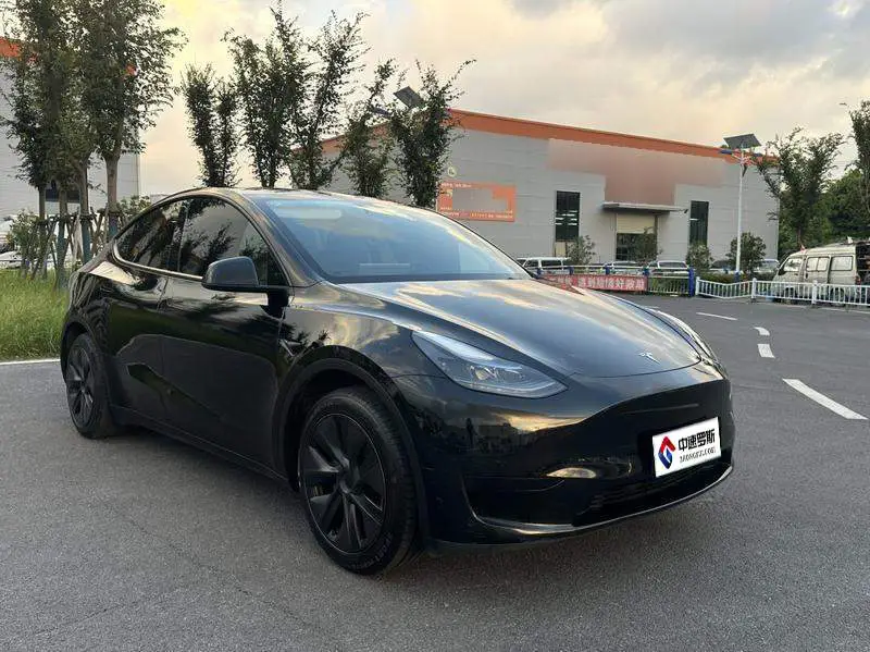 Model Y 2024 rear-wheel drive version — 3