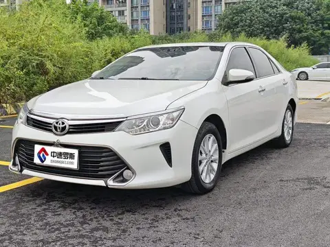 Camry 2016 2.0G 10th Anniversary Leading Edition