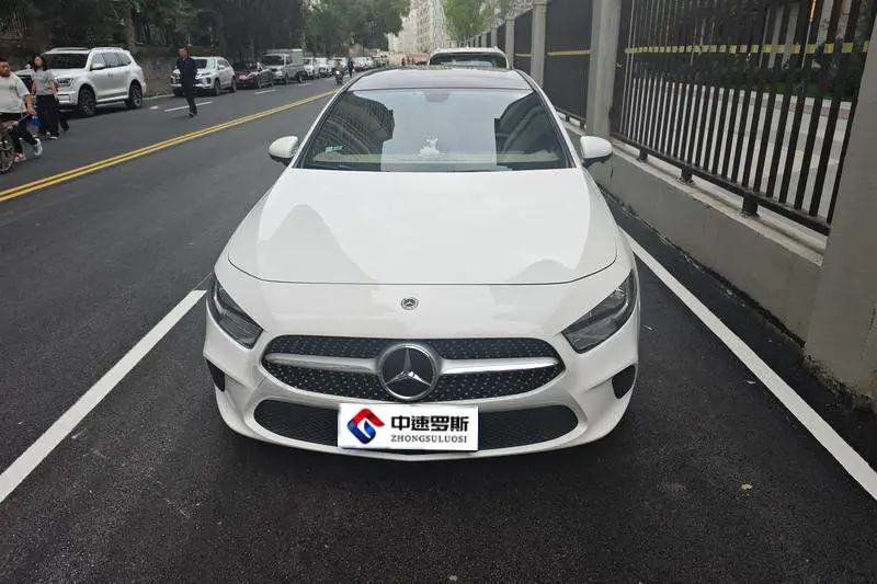 Mercedes-Benz A-Class 2021 A 180 L — 2