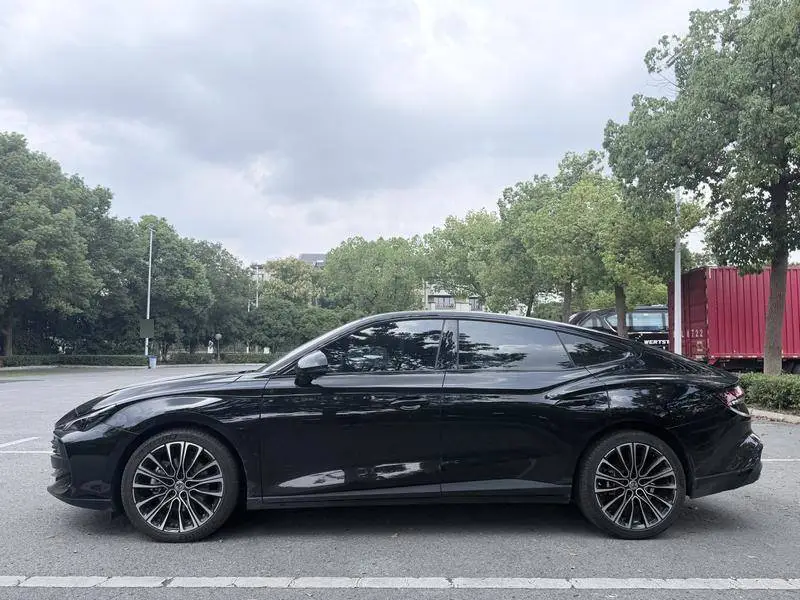 MG7 2023 1.5T DCT Luxury Edition — 3