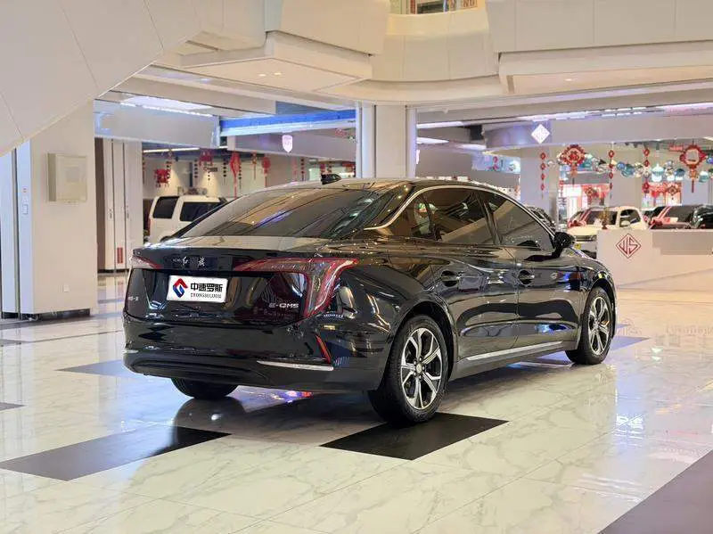 Hongqi E-QM5 2023 modified basic travel version — 6
