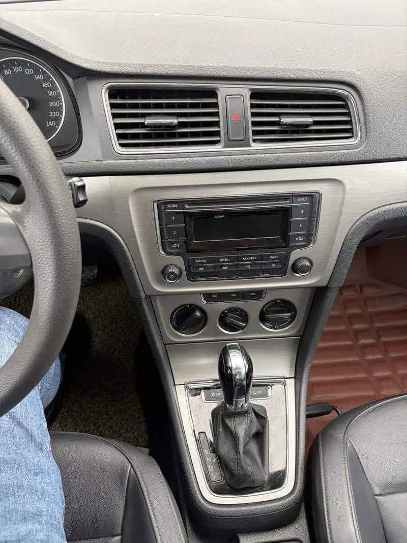Lavida 2015 1.6L Automatic Comfort Edition — 10