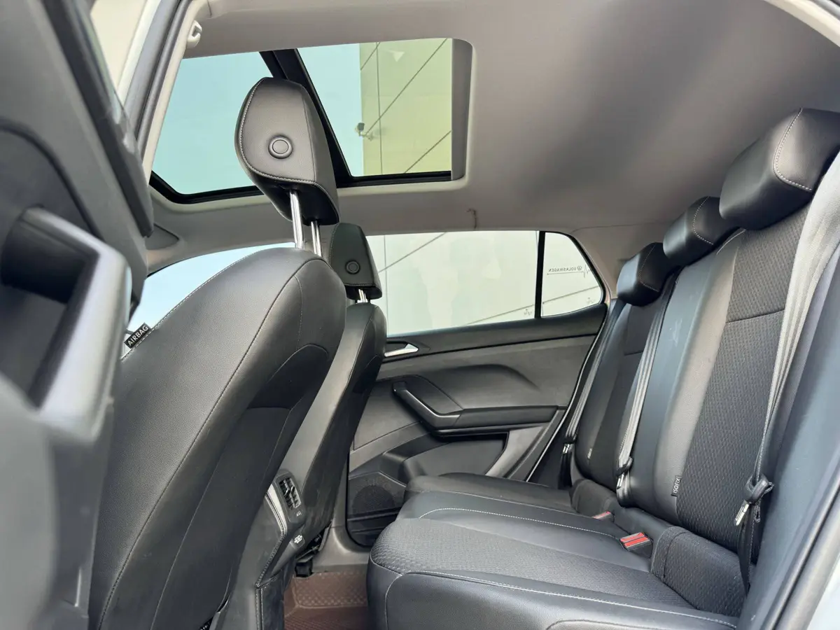Exploration 2023 200TSI DSG Joy Smart Edition — 8