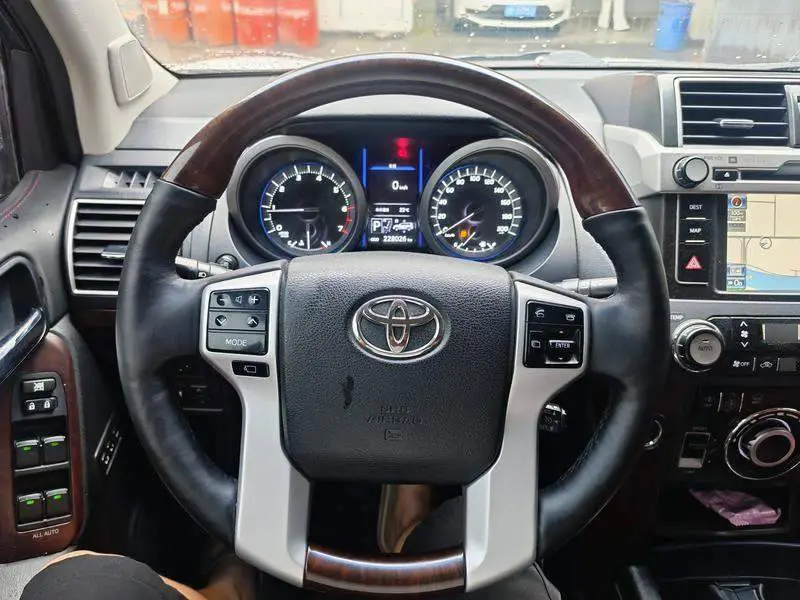 Prado 2014 4.0L Automatic VX NAVI — 14