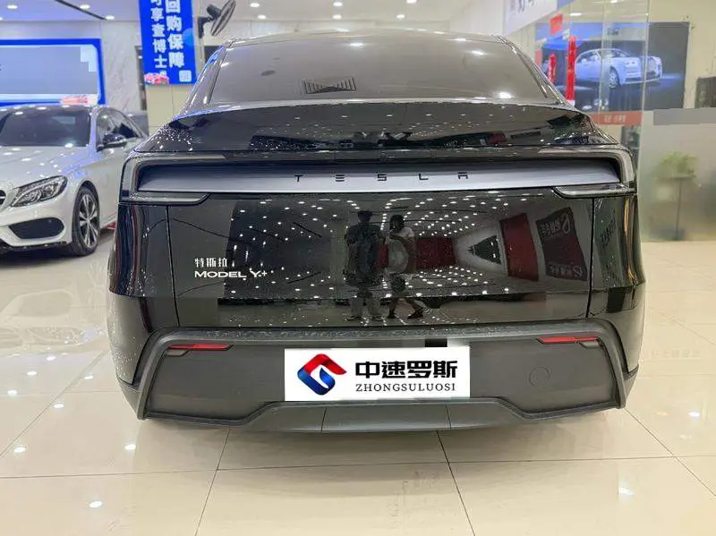 Model Y 2025 Facelift Long Range All-Wheel Drive Version — 5