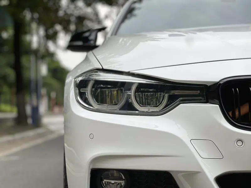BMW 3 Series 2018 320i M Sport Package — 12