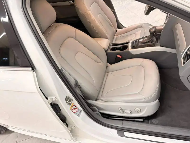 Audi A4L 2013 35 TFSI Automatic Standard Model — 16