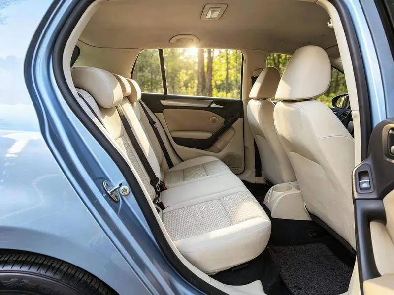 Golf 2011 1.6 Automatic Fashion Model — 15