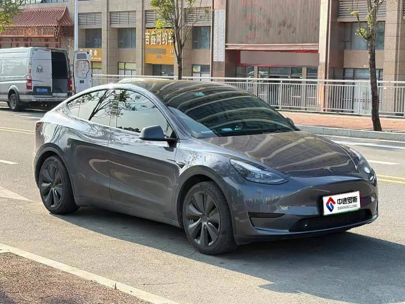 Model Y 2022 facelifted rear-wheel drive version — 3