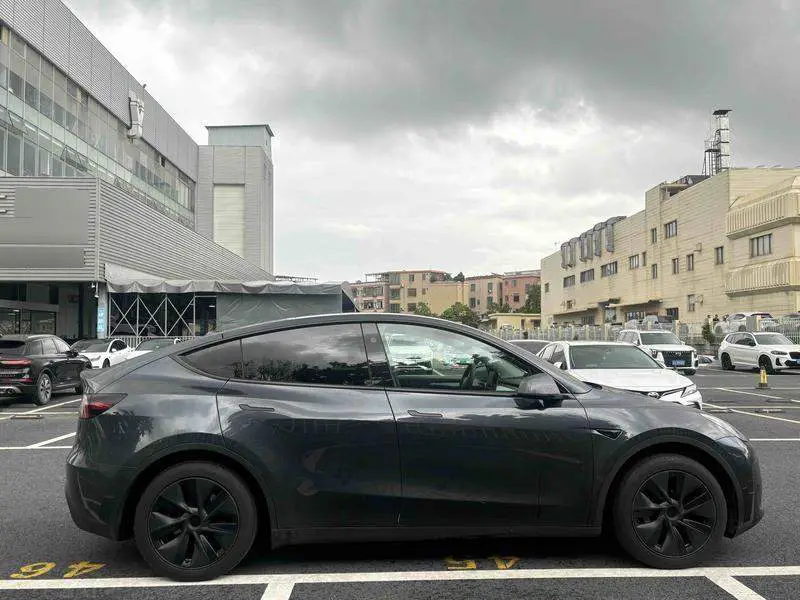 Model Y 2024 rear-wheel drive version — 8
