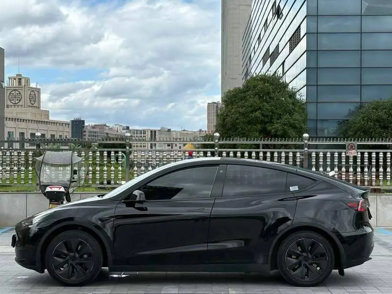 Model Y 2023 rear-wheel drive version — 3
