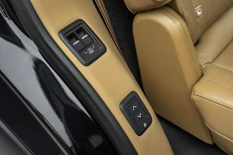 Range Rover 2023 3.0 L6 400PS Grand Seven-seat Extended Edition — 12