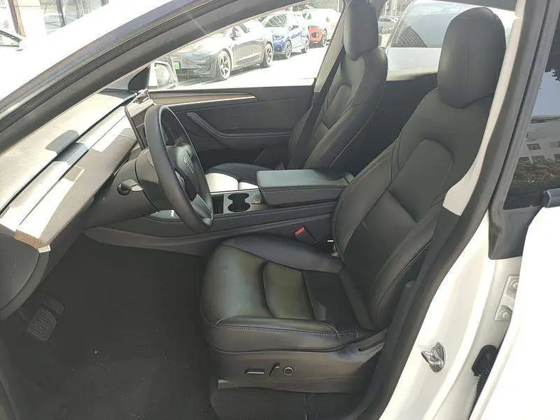 Model Y 2021 Long Range All-Wheel Drive — 15