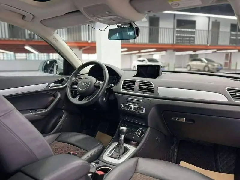 Audi Q3 2018 30th Anniversary Model 30 TFSI Fashion Model — 7