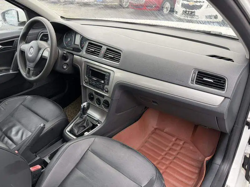 Lavida 2015 1.6L Automatic Comfort Edition — 12