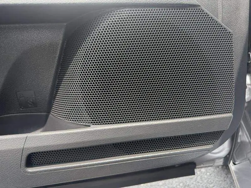 Asian Dragon 2019 Hybrid 2.5L Luxury Edition National VI — 16