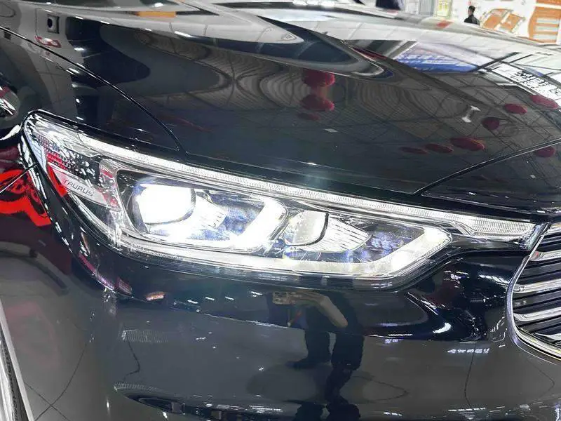 Taurus 2019 EcoBoost 245 Premium Edition — 9