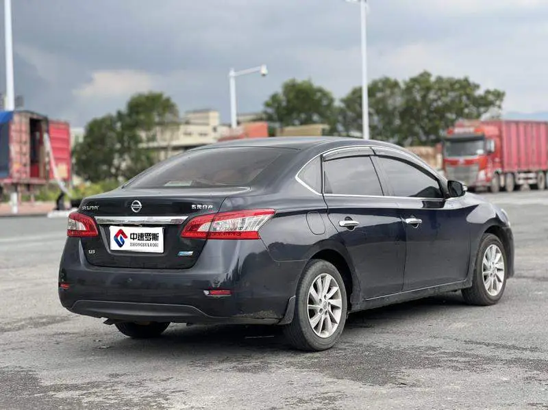 Sylphy 2012 1.8XL CVT Deluxe Edition — 6