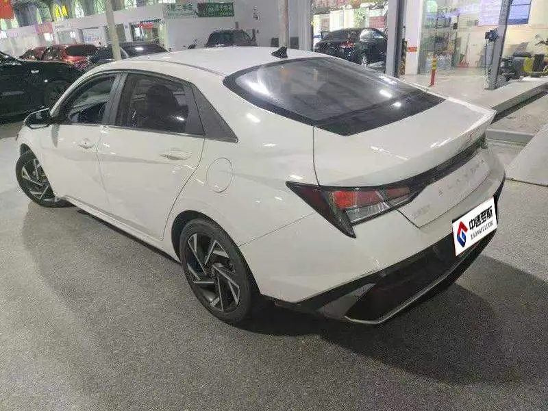 Elantra 2023 1.5L CVT GLX Elite Edition — 3