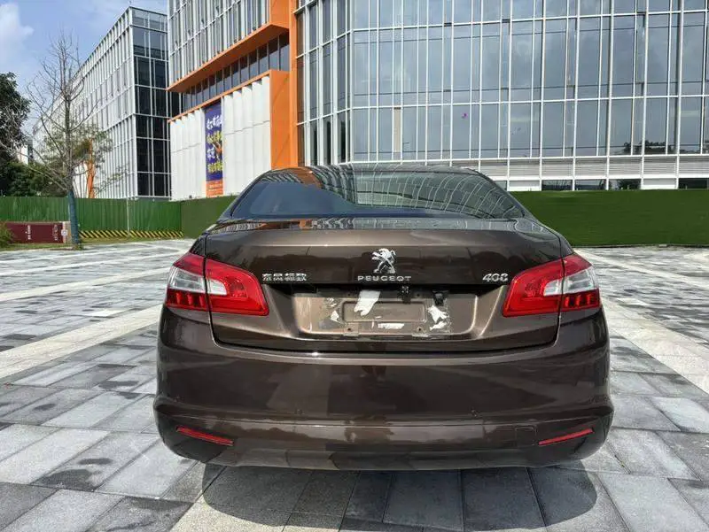 Peugeot 408 2015 1.2T Automatic Glory Edition — 6