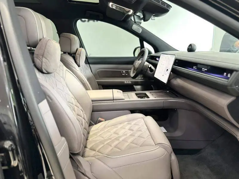 NIO ES8 2026 Six-Seat Executive Luxury Edition — 9