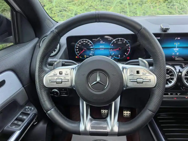 Mercedes-Benz GLA AMG 2021 AMG GLA 35 4MATIC — 13