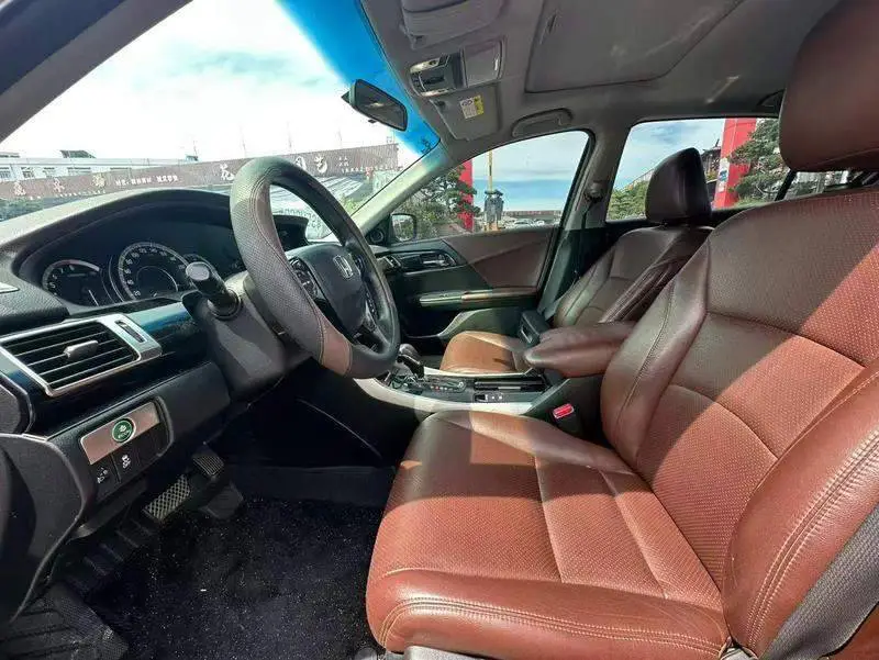 Accord 2016 2.0L Comfort Edition — 8