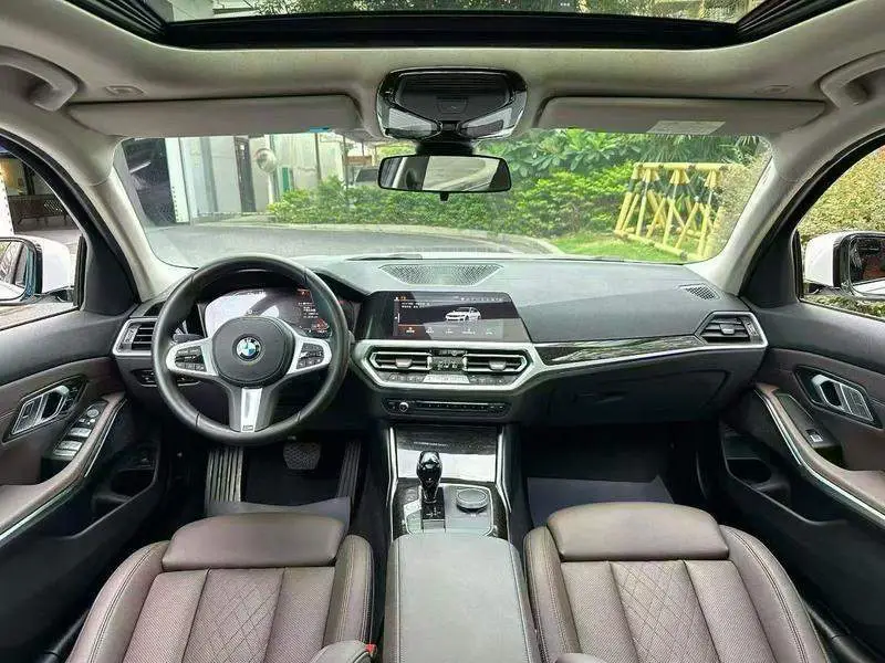 BMW 3 Series 2022 325Li M Sport Package — 7