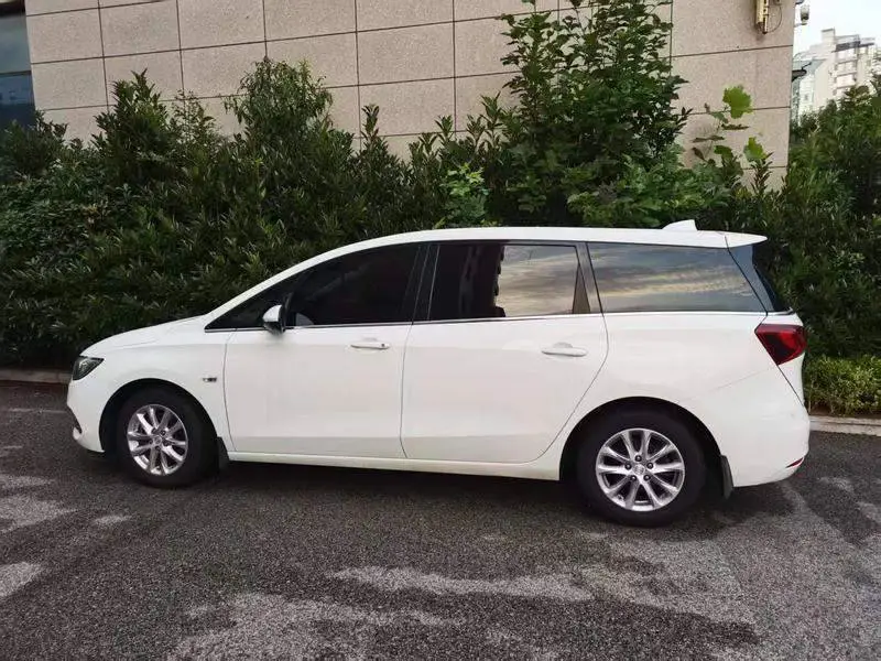 Buick GL6 2018 18T 6-seat Premium Edition — 3