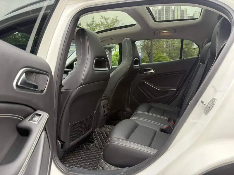 Mercedes-Benz GLA 2019 GLA 200 Dynamic — 15