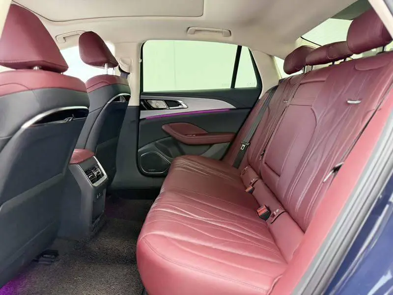 Hongqi H5 2023 2.0T Automatic Intelligent Connection Flagship Edition — 11