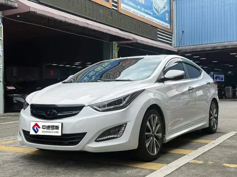Elantra 2015 1.6L Automatic Leading Model
