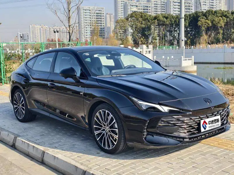 MG7 2023 1.5T DCT Elegant Edition — 3