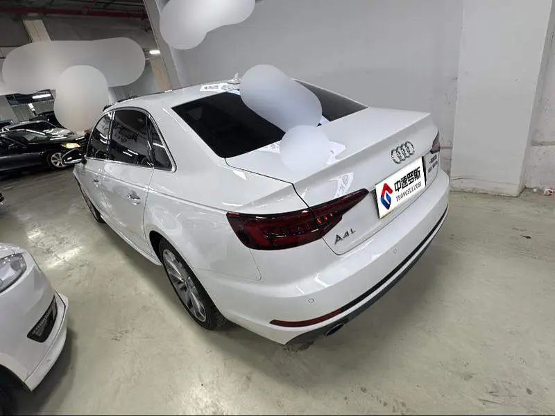 Audi A4L 2018 30th Anniversary Model 40 TFSI Fashion Model — 3