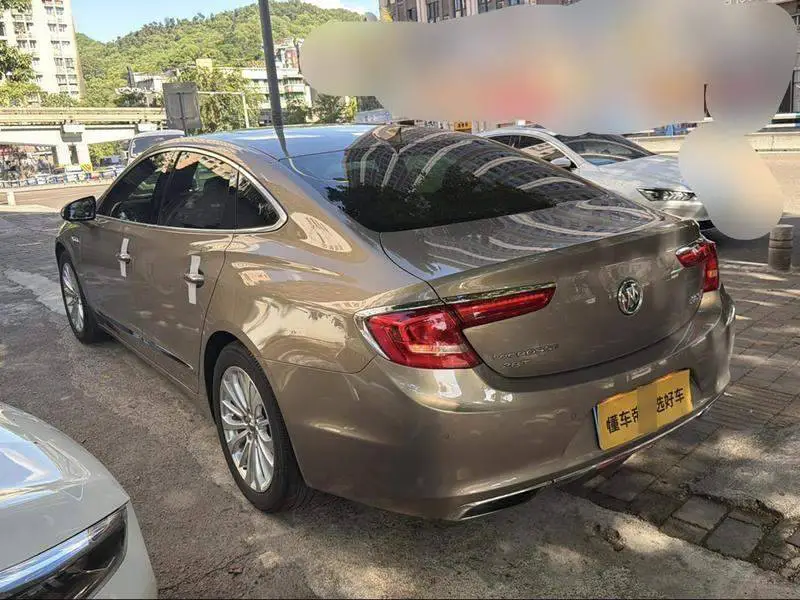 LaCrosse 2016 28T Premium Edition — 3