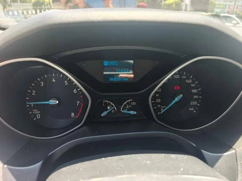 Fox 2017 Sedan 1.6L Automatic Comfort Smart Edition — 5