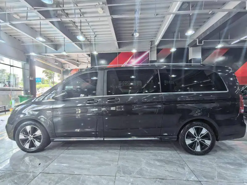 Mercedes-Benz V-Class 2022 V 260 L Long Wheelbase Luxury Edition — 4