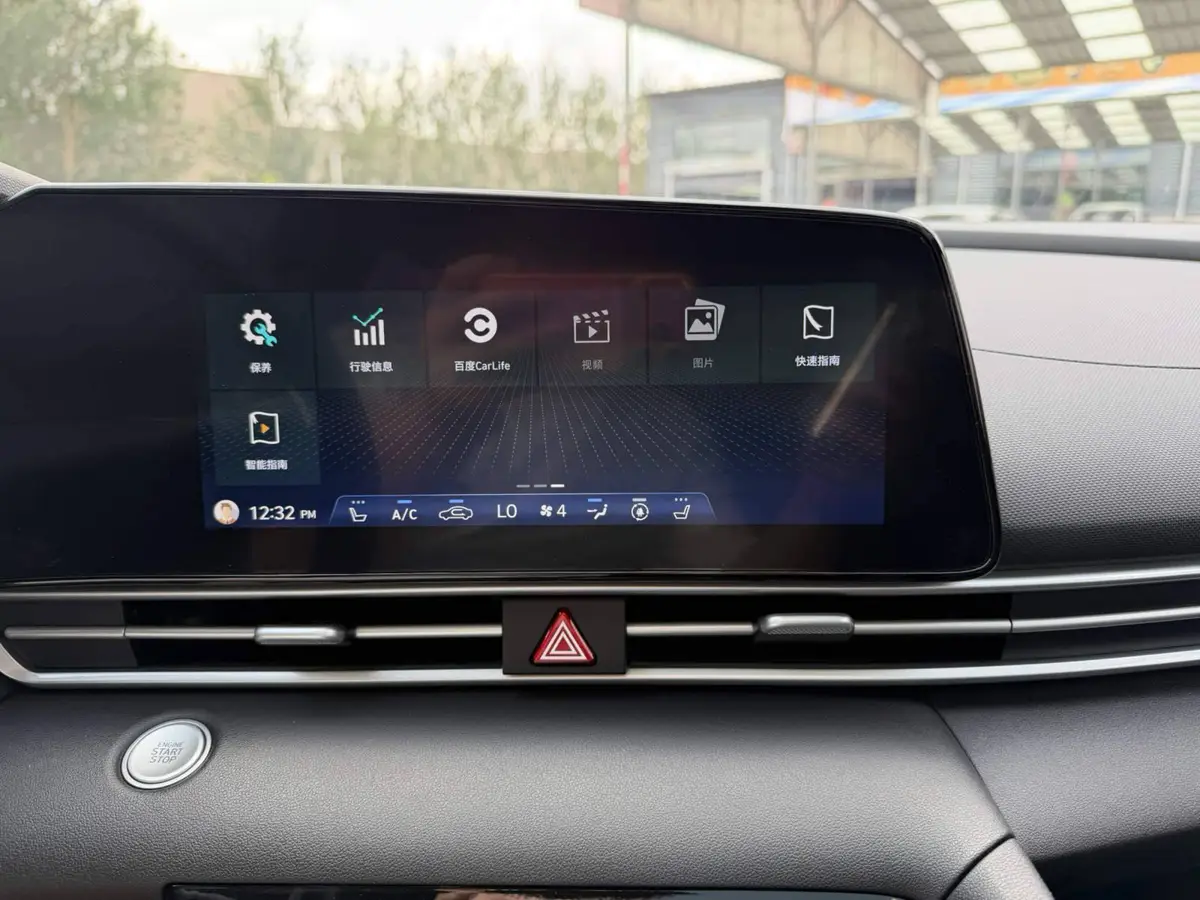 Elantra 2022 1.5L CVT LUX Premium Edition — 15