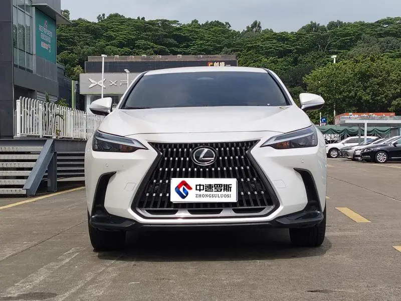 Lexus NX 2023 260 FWD Skyactiv — 2