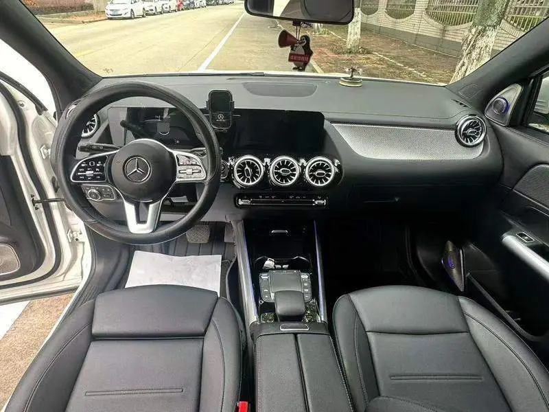 Mercedes-Benz GLA 2023 GLA 200 — 7