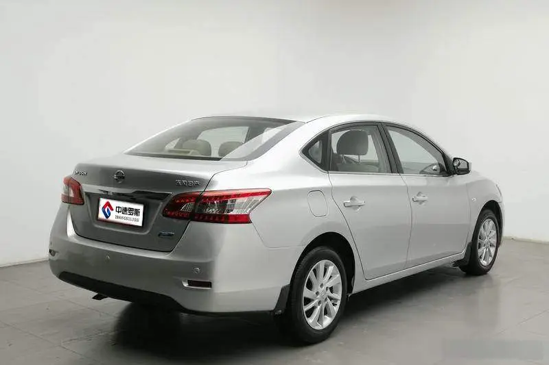 Sylphy 2012 1.6XL CVT Deluxe Edition — 4