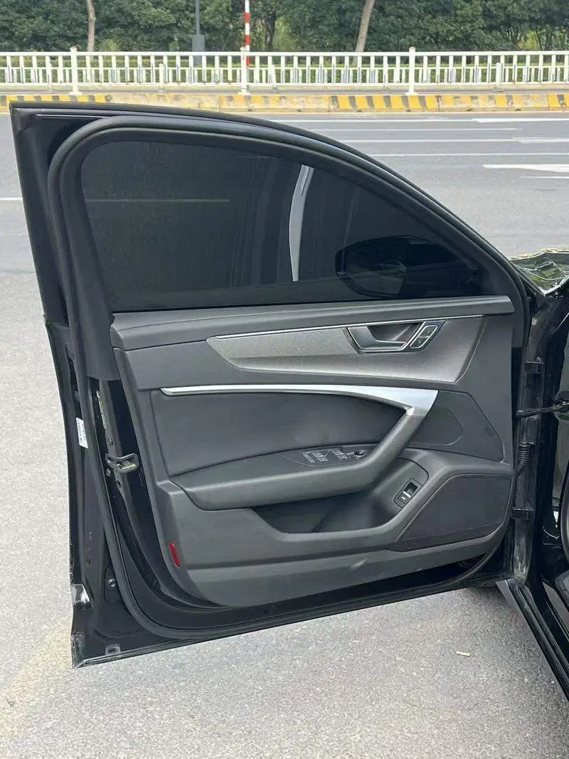 Audi A6L 2025 45 TFSI Selected Dynamic Edition — 9