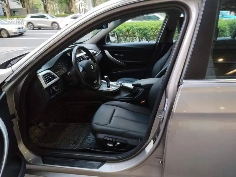 BMW 3 Series 2016 320Li Fashion Edition — 16