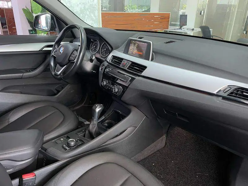 BMW X1 2016 sDrive18Li Premium Edition — 12