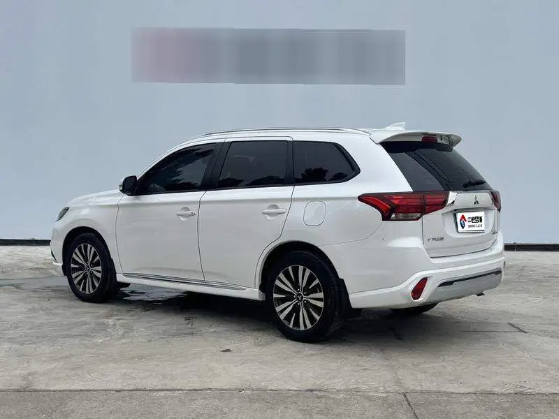 Outlander 2021 Model 2.0L 2WD Enjoy Edition 5 Seaters — 5