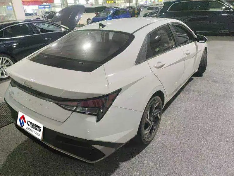 Elantra 2023 1.5L CVT GLX Elite Edition — 4