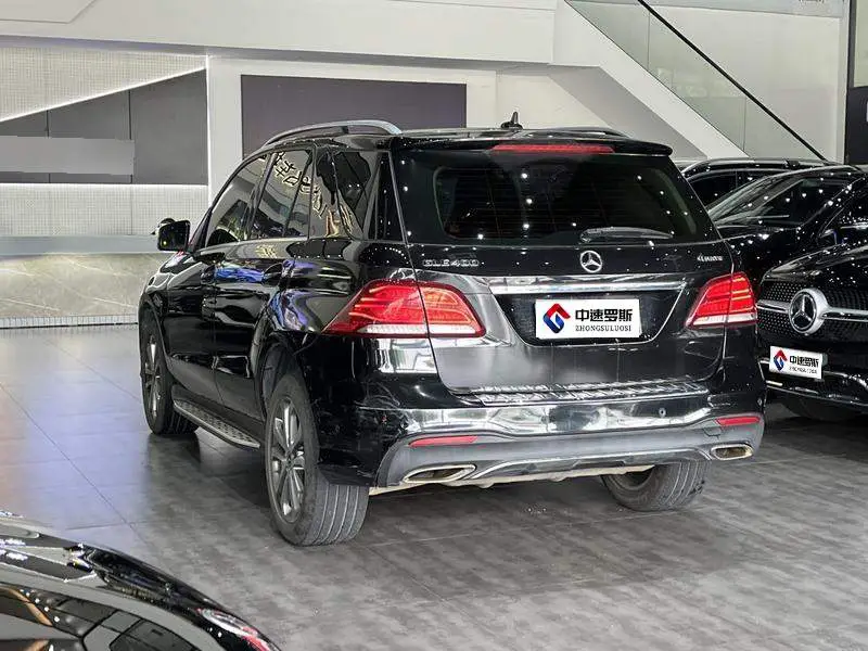 Mercedes-Benz GLE 2017 GLE 320 4MATIC Dynamic — 4