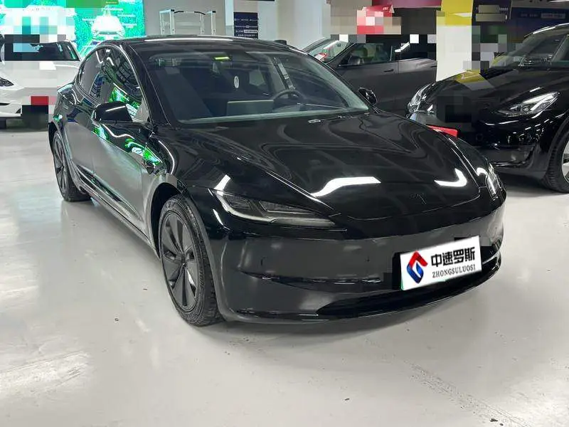 Model 3 2025 facelifted rear-wheel drive version — 2